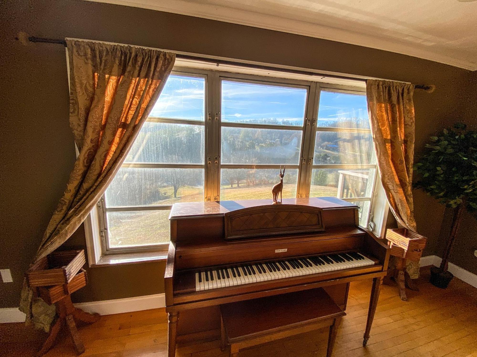 Mid-Century Vintage Brick Ranch Upstairs Guesthouse Sevierville Kültér fotó